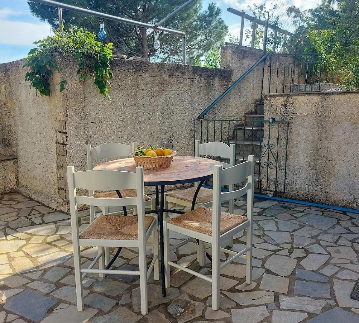 Octopus Garden, Koralli Studio Travliata ギリシャ